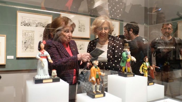 Carmena alaba el "poder mágico" de Mingote como humorista gráfico para "hacer sonreír, pensar y reflexionar"