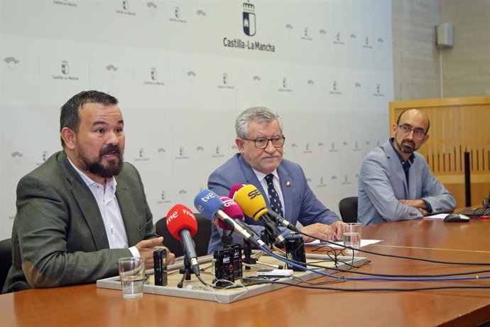 Amores quiere colocar a La Roda "en el mapa de España" y que su mandato se recuerde por "dar felicidad y sonrisas"