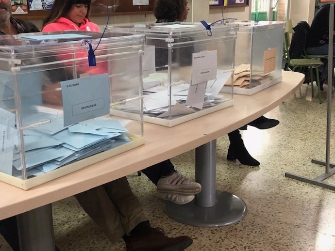 26M.- La Junta Electoral de Cantabria reanuda la revisión de las actas de votos por posibles errores
