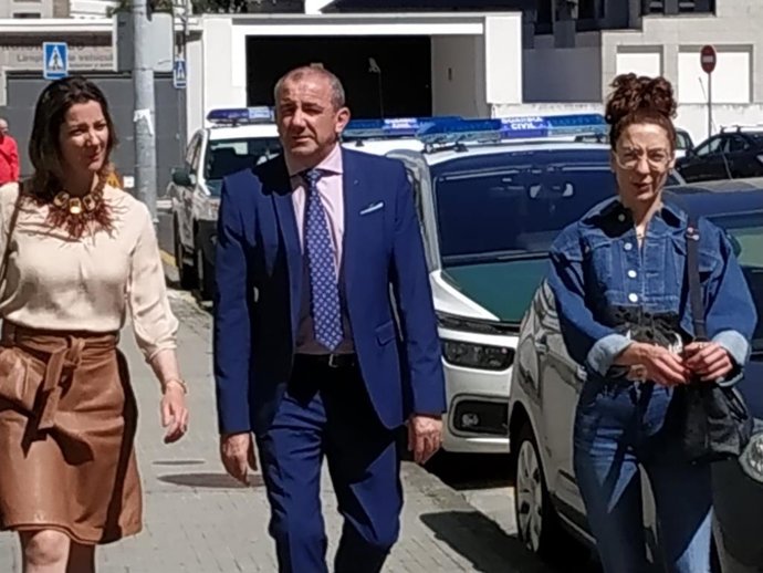 LUGO CAMPOS Y LARA MENDEZ (Hay Foto)