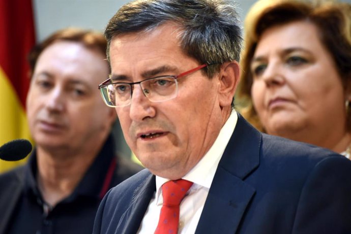 Granada.- Entrena (PSOE) hablará con otros grupos para su investidura en la Diputación aunque tenga mayoría absoluta