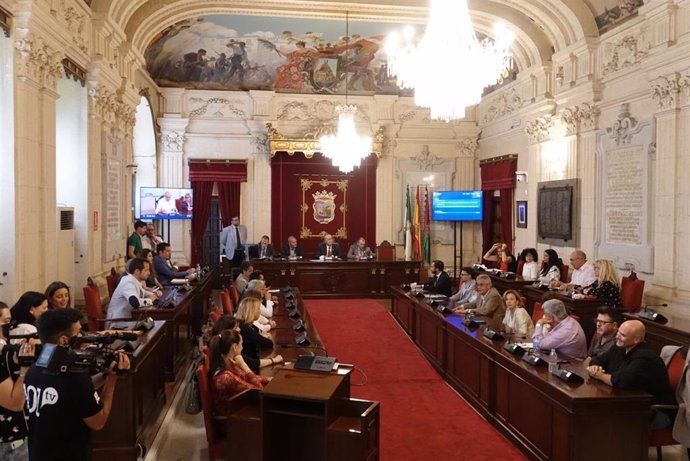 El Ayuntamiento De Málaga Informa: El Ayuntamiento Aprueba Que El 19 De Agosto Y El 8 De Septiembre Sean Los Festivos Locales Para 2020