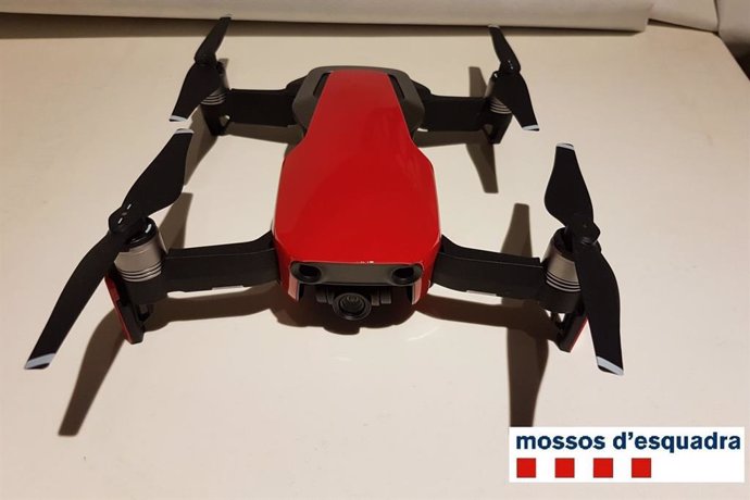 Successos.- Detingut en intentar vendre un dron sostret d'una furgoneta de Celr (Girona)