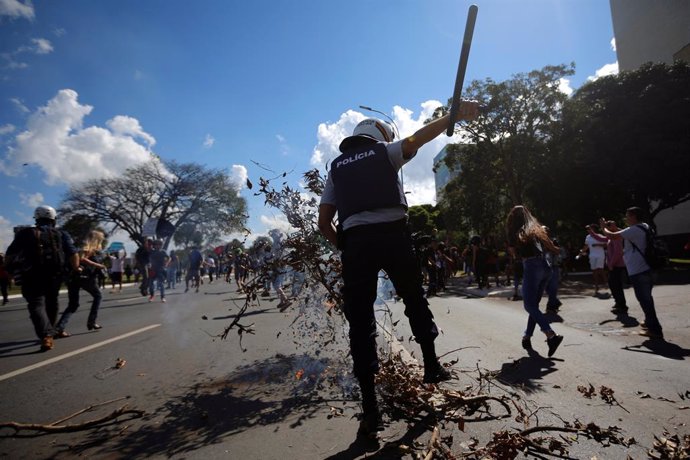 La falta de frenos de la Policía brasileña frente a la presunta violencia civil