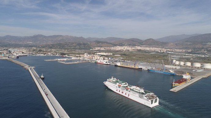 Granada.-Puertos.-El Puerto de Motril y el cónsul de Marruecos abordan la Operación Paso del Estrecho 2019