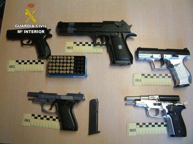 Sucesos.- Detenido en Carbajal de la Legua (León) por proferir amenazas a través de Instagram disparando un arma