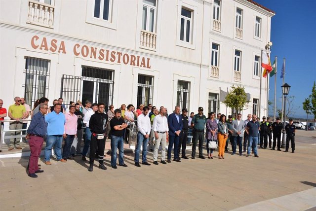 Cádiz.- Minutos de silencio en Algeciras y San Roque por el guardia civil muerto en acto de servicio en Los Barrios