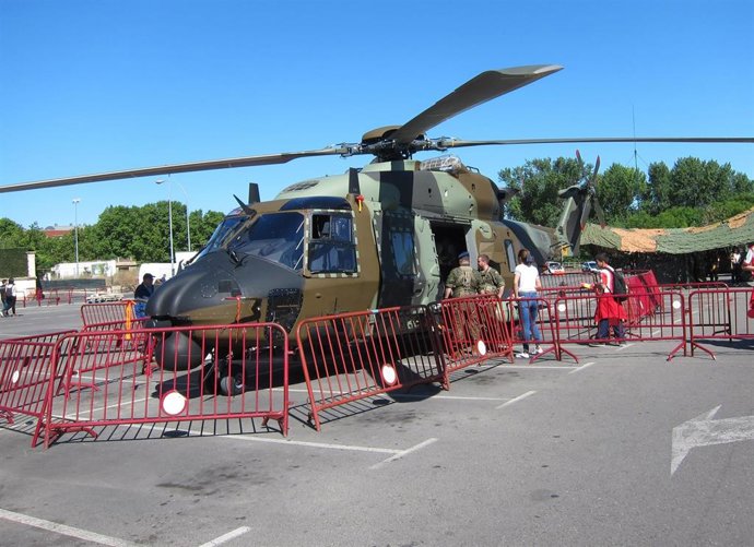 Logroño rememora el Día de las Fuerzas Armadas con una exposición "para dar a conocer nuestro día a día y trabajo"