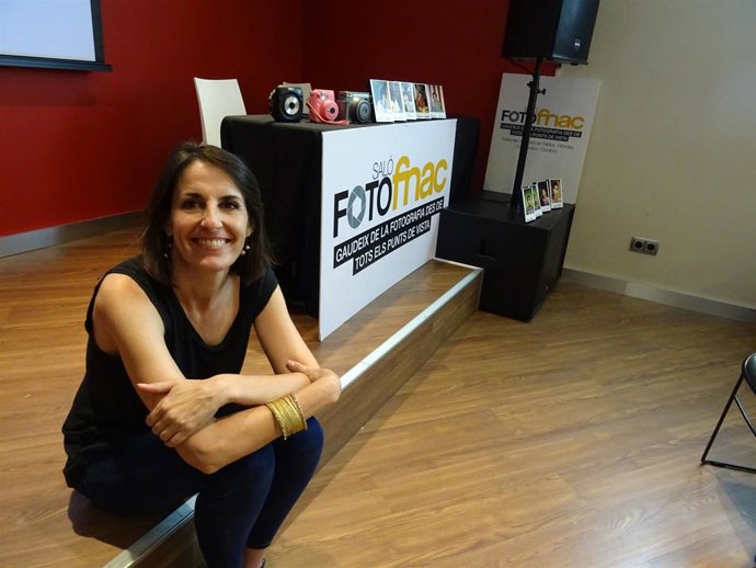 La blogger Pilar Ruiz Costa busca "acercar mundos" con fotografías de niños de India y una charla que llega a Valencia