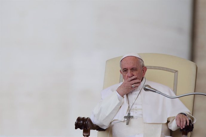 El Papa en Rumanía: "La Iglesia Católica no es extranjera, participa plenamente 