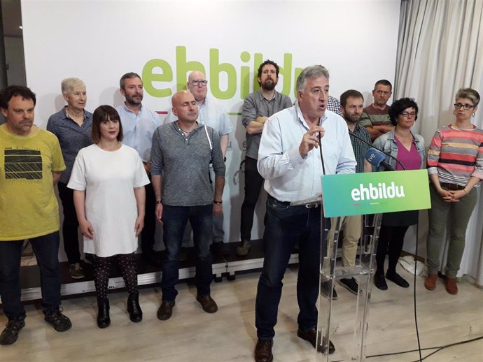 EH Bildu descarta apoyar a Esporrín (PSN) como alcaldesa de Pamplona y le pide a ella el voto