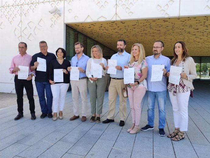 Córdoba.- 26M.- Los nuevos concejales comienzan a recoger sus credenciales en la Junta Electoral
