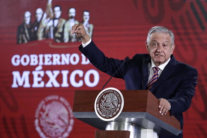 López Obrador: "México va a tener un sistema de salud como el que tienen en Dinamarca y Canadá"