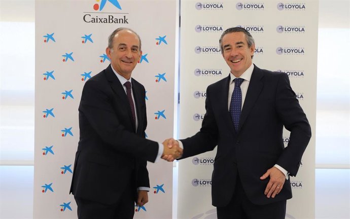 CaixaBank y la Universidad Loyola firman un convenio para ofrecer ventajas financieras a la comunidad universitaria