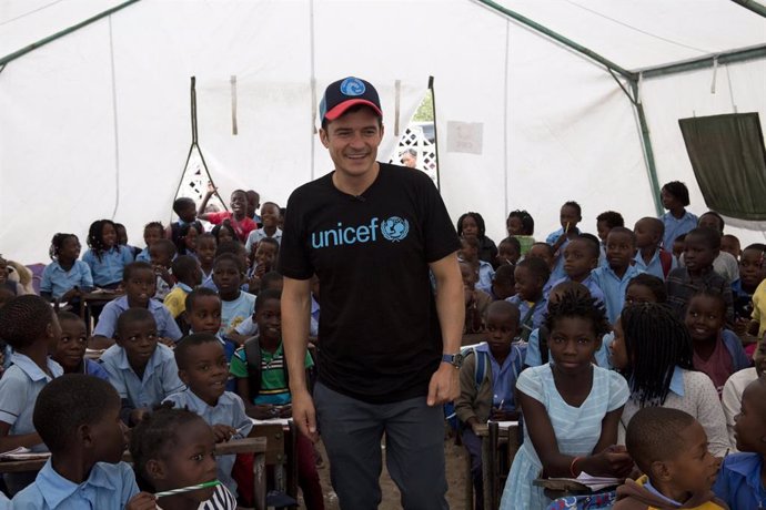 Orlando Bloom, Embajador de Buena Voluntad de UNICEF, visita a un millón de niños víctimas del ciclón Idai en Mozambique