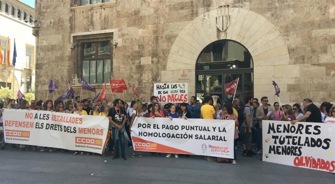 Trabajadores de centros de infancia piden una "vía urgente" para pagar facturas atrasadas y abogan por el pago delegado