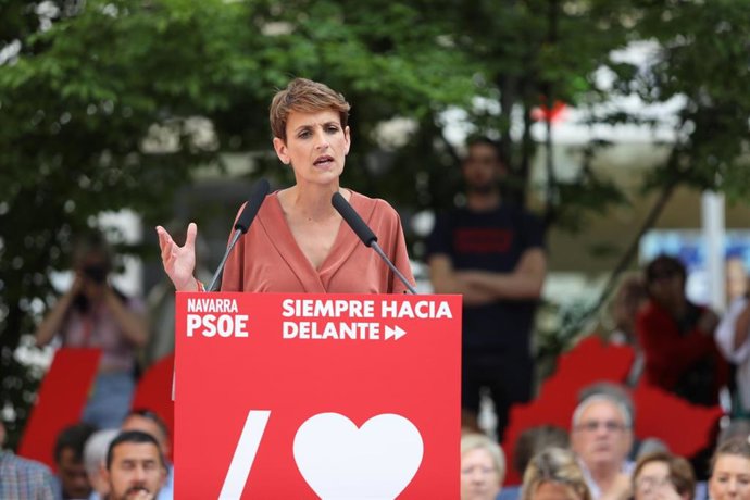 Pedro Sánchez interviene en un acto político del PSOE en Pamplona