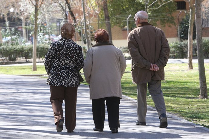 La pensión media de jubilación alcanza los 1.039,64 euros en mayo en la Comunitat Valenciana