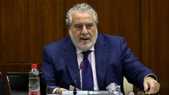 28A.- Vox denuncia "falta de respeto" durante la cobertura de RTVA y Durán le replica que hubiera ido a Junta Electoral 