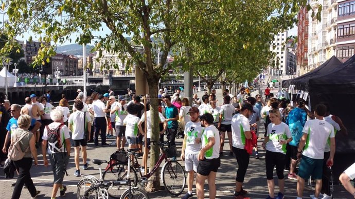 Más de 400 personas participan en la 'Bilbao Refugio' para visibilizar "las dificultades que sufren los refugiados"