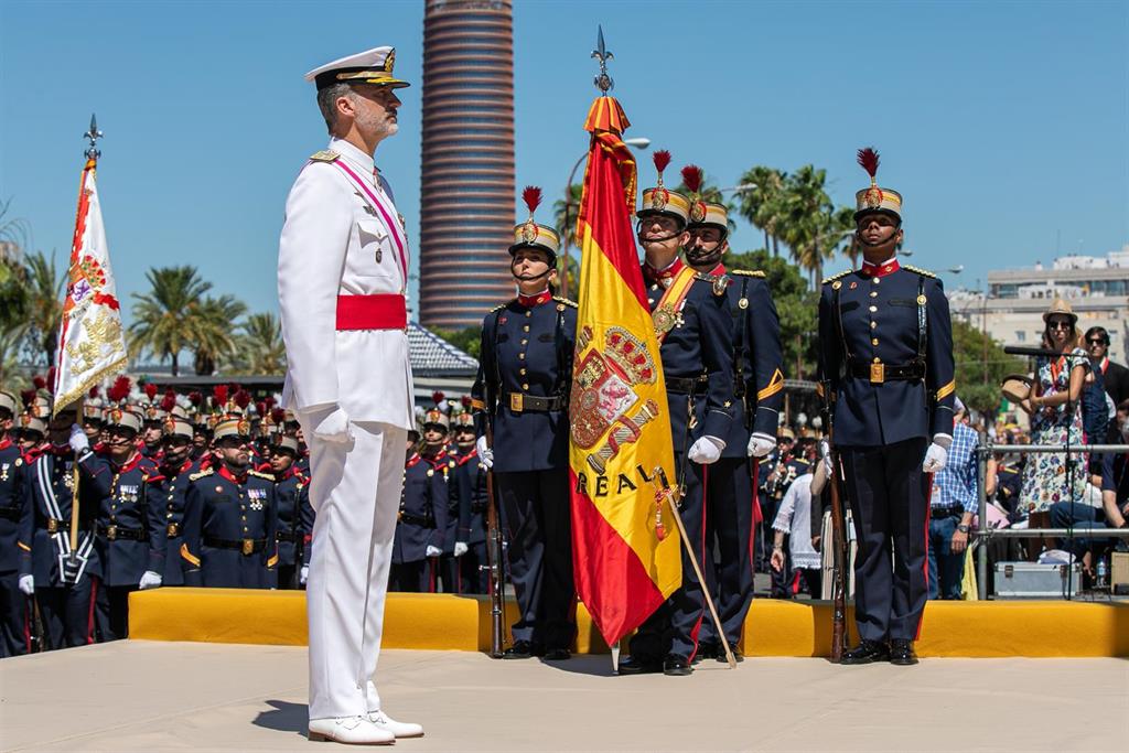 M S De Personas Vieron El Desfile Del D A De Las Fuerzas Armadas En Rtve Frente A Las