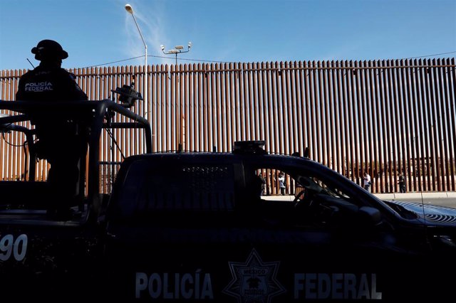 EEUU/México.- EEUU planea desplegar cientos de agentes en la frontera con México ante la llegada del buen tiempo