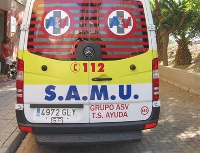 Castellón.- Sucesos.- Dos heridos tras colisionar tres turismos en la N-340, a la altura de la ermita de La Magdalena