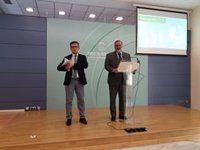 La Junta no tiene comunicación oficial de la venta de billetes del AVE a Granada y critica su "anuncio electoral"