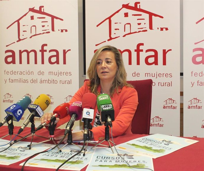 La Federación de Mujeres y Familias del Ámbito Rural impulsa la empleabilidad de 312 mujeres rurales