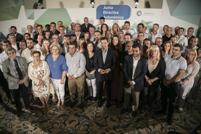 El presidente del PP-A y de la Junta de Andalucía, Juanma Moreno, preside la Junta Directiva Autonómica del PP-A