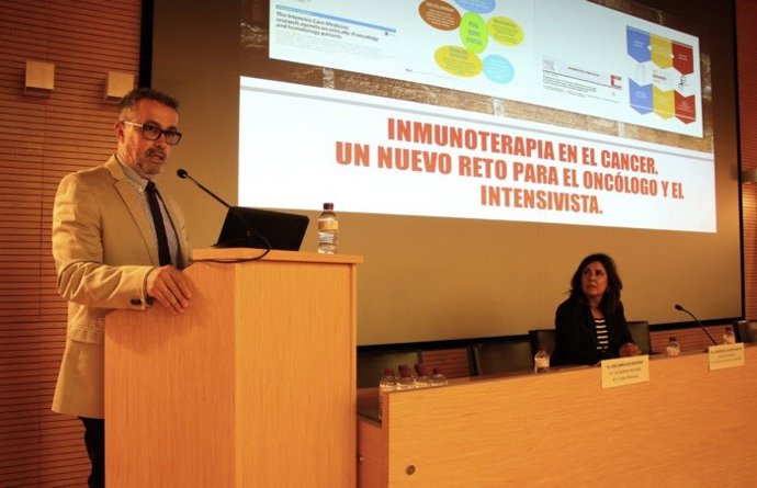 Médicos de UCI y oncólogos avanzan en el abordaje de los efectos secundarios de la inmunoterapia en pacientes con cáncer