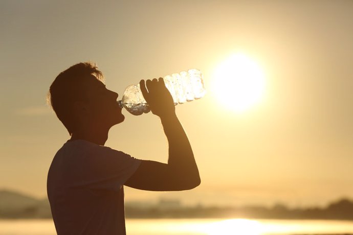 Las temperaturas suben este lunes en Baleares, el sureste de la Península y bajan en la mitad noroeste