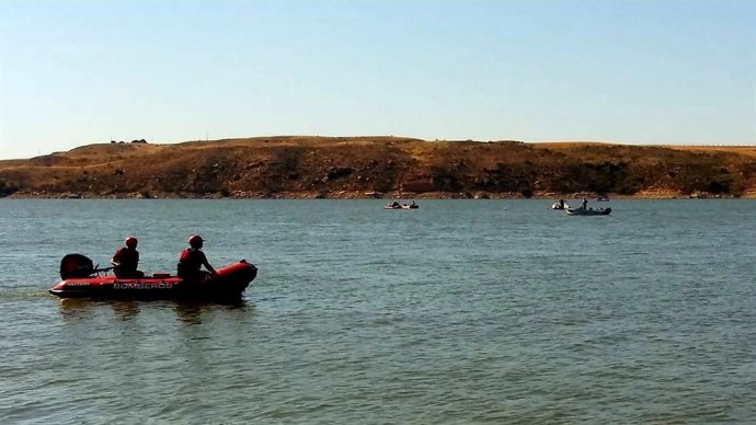 AM.-Zaragoza.-Sucesos.-Recuperados los cuerpos de los 2 desaparecidos tras chocar dos barcas en el embalse de Mequinenza