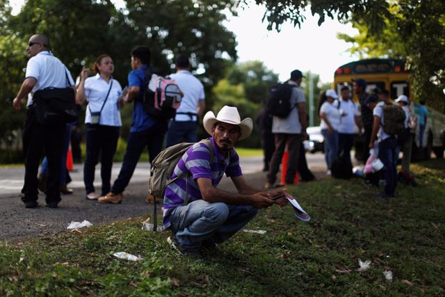 Migrantes salvadoreños atraviesan Centroamérica para llegar a Estados Unidos. 