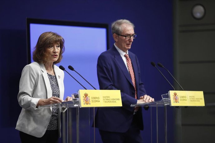 Yolanda Valdeolivas y Javier Aibar presentan los datos de paro registrado y afiliación a la Seguridad Social del mes de mayo