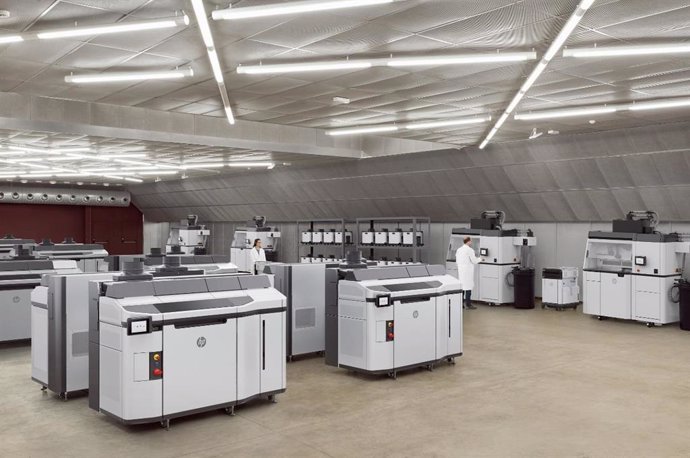 HP presenta en España su impresora 3D Jet Fusion Serie 5200 para la fabricación aditiva