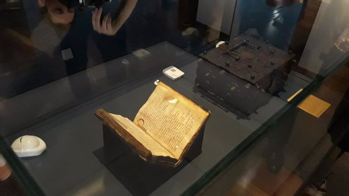 El códice del 'Cantar de mío Cid' se expone por primera vez en la Biblioteca Nacional tras "una vida azarosa"