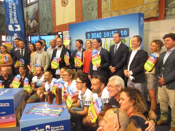 La 'Fred. Olsen Tenerife Blue Trail' bate récord de participación con 2.700 corredores de 43 países