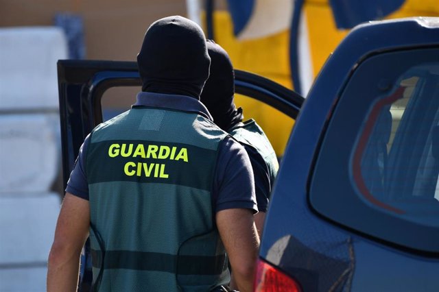 Operación en Ceuta de la guardia civil contra el tráfico de migrantes
