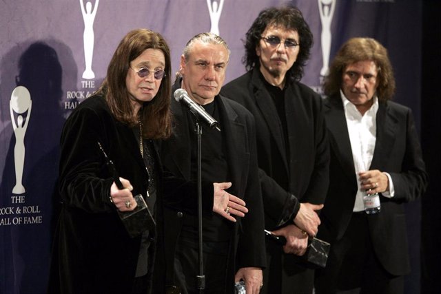 Ozzy Osbourne, Bill Ward, Tony Iommi Y Geezer Butler Fundadores De Black Sabbath