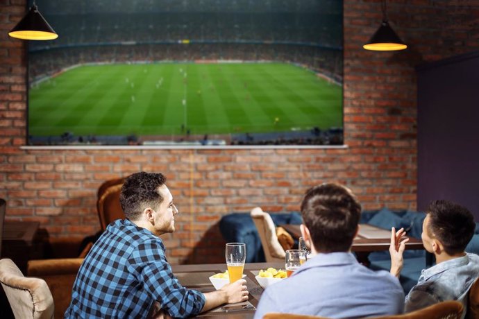 Más de la mitad de los hosteleros no aprecia diferencia de facturación en las jornadas en las que ofrece fútbol en TV