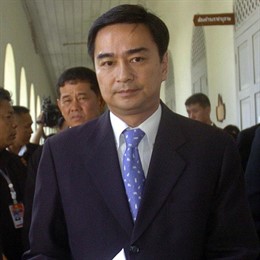 El primer ministro tailandés, Abhisit Vejjajiva