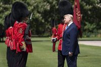 Trump se ofrece a hablar con Irán pero no descarta una acción militar: "Es una posibilidad"