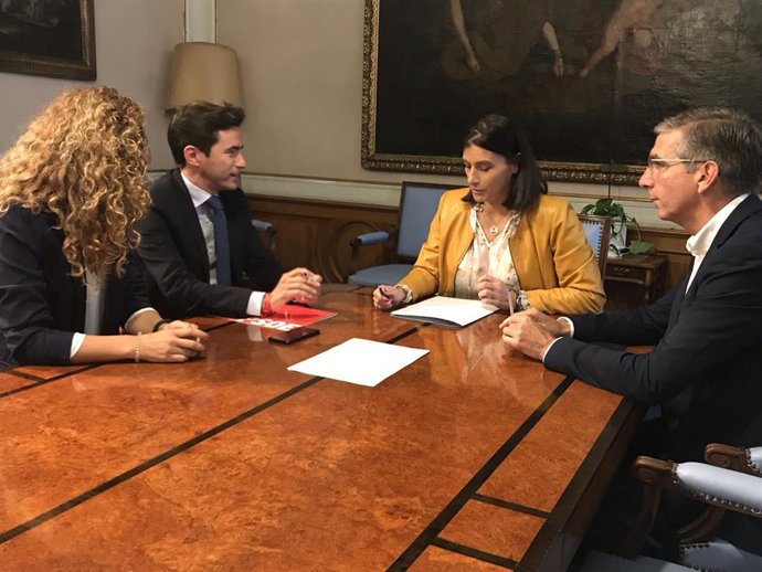 PSOE pide a PP no entregar el Ayuntamiento de Santander a Vox y avisa que intentará el pacto alternativo