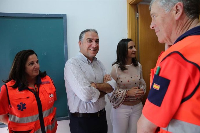 Bendodo ofrece a Vox negociar hasta el debate de totalidad para "mejorar" el presupuesto aunque registre su enmienda