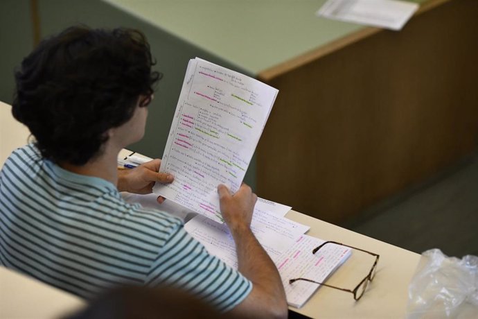 La Complutense defiende que cada autonomía tenga su Selectividad porque un exame