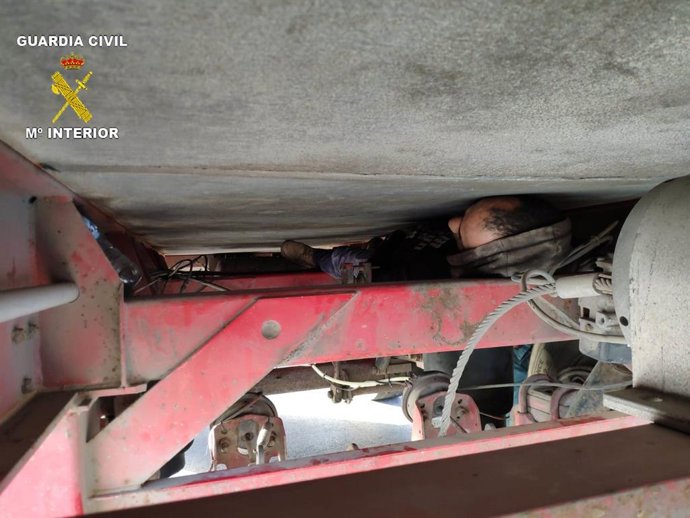 Reducen el 75 por ciento el acceso irregular de aspirantes a polizones a la zona de seguridad del puerto de Melilla