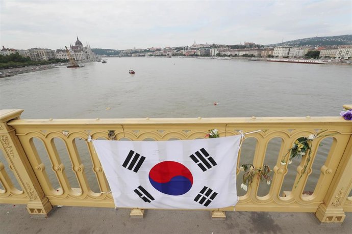Tourist boat drowned in Budapest