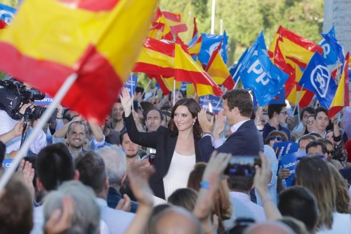 VÍDEO: Ayuso saca pecho de la gestión del PP frente a la "maquinaria de generar frustración y paro" que es la izquierda