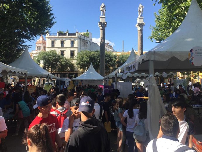 Nota Y Foto Ferias Emprendimiento